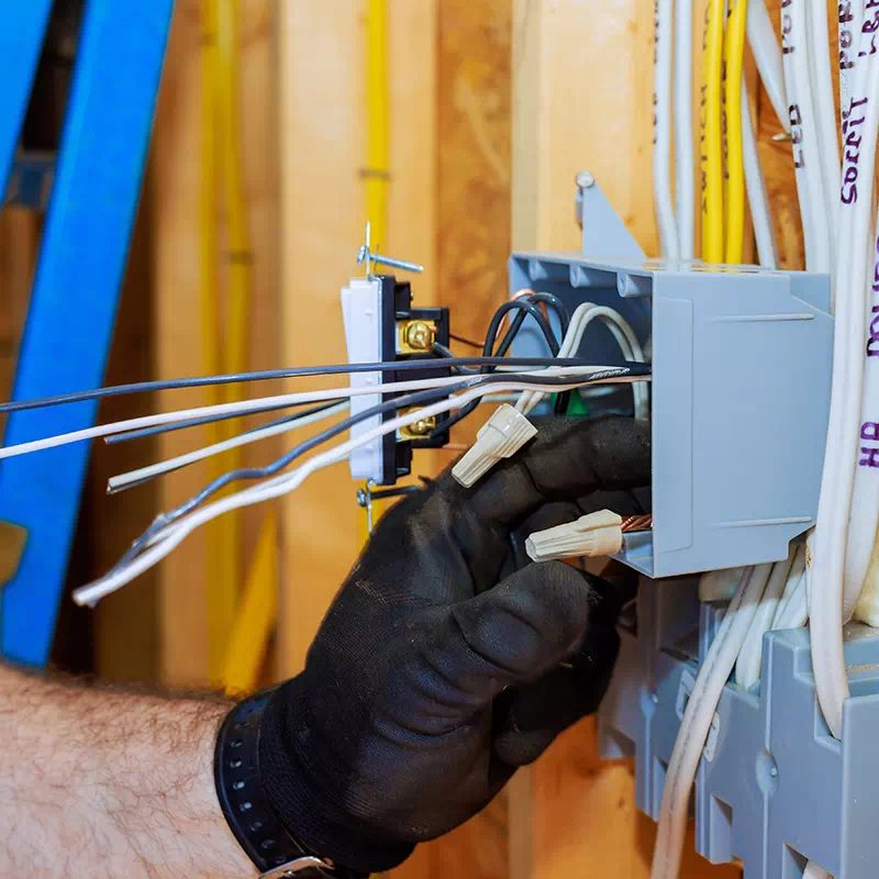 impianti-elettrici-civili-e-industriali-milano-bergamo